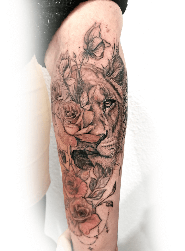 lionne avec roses